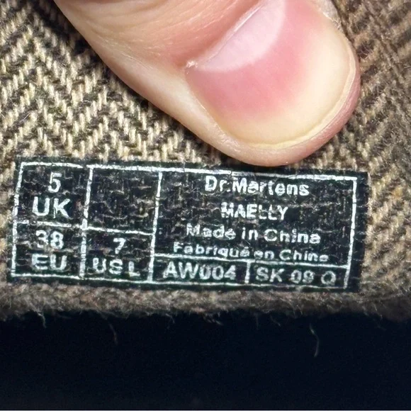 Dr. Martens Women’s Maelly padded collar brown lace up boots size 7 - Picture 11 of 11